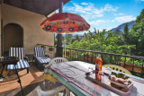 Terrasse avec vue sur massif des Bauges