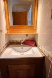 salle de bain 2, douche+lavabo