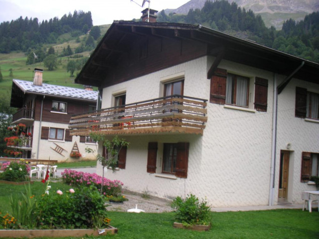 Chalet la Penssée appart la Pervenche été