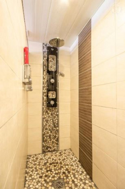 Douche italienne - © SCI de Borderan Douche italienne