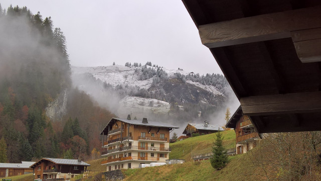 vue_du_balcon_2.jpg vue_du_balcon_2.jpg