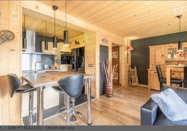 Vue d'ensemble sur cuisine entrée