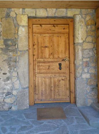 Porte d'entrée - © Viguet-Carrin Françoise Porte d'entrée