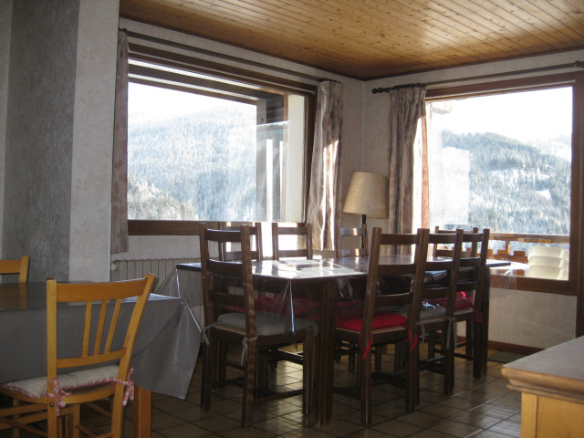 Les Sorbiers 2 - Salle à manger - © Valérie Dupont Les Sorbiers 2 - Salle à manger