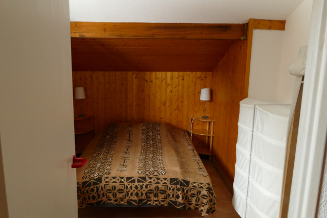 Chambre lit double - © Gins.D - OTI VDA Chambre lit double