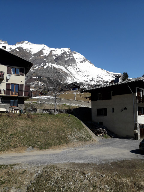 Chalet Claire Vallée - Vue - © Bernard Ours Chalet Claire Vallée - Vue