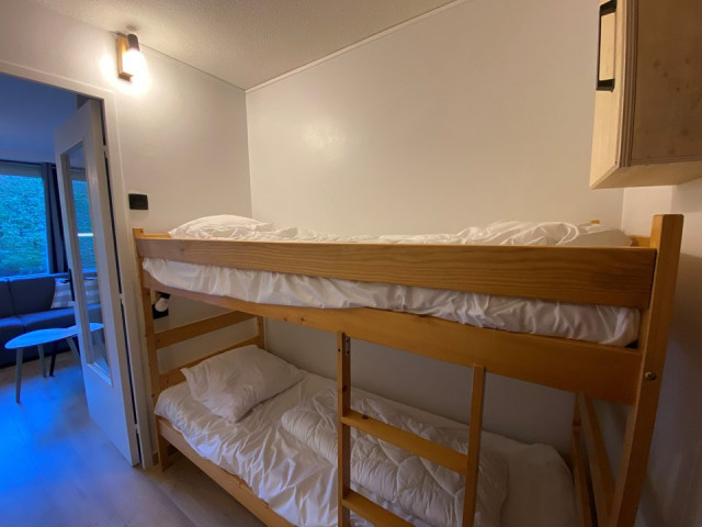 _clients_227359002_photos_320c_7703902