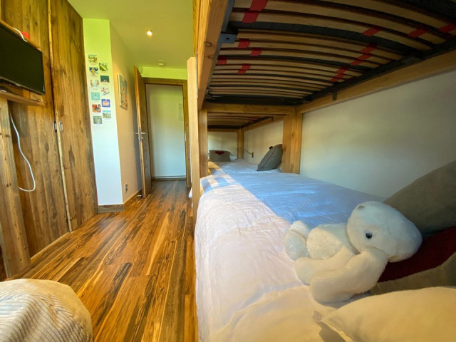 _clients_227359002_photos_337ak_7228782