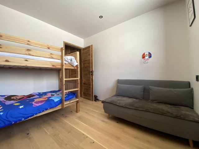 _clients_227359002_photos_349s_7742463