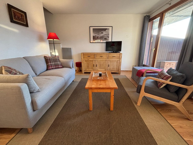 _clients_227359002_photos_9e_7327432