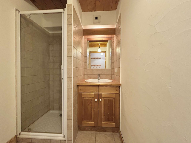 _clients_227459001_photos_17658n_8294819
