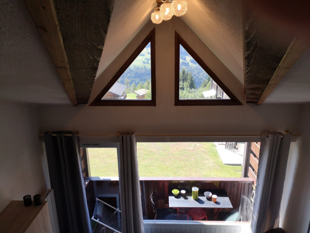 _lv_images___lot_0700087329_08_3776012