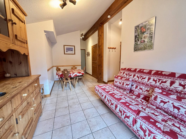 _lv_images__lot_0000020015_01_7334922