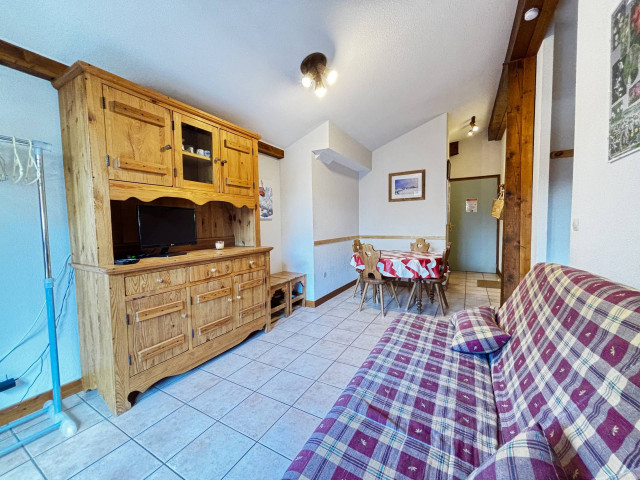 _lv_images__lot_0000020015_03_6848008 _lv_images__lot_0000020015_03_6848008