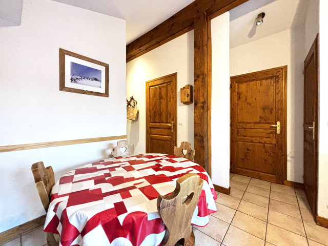 _lv_images__lot_0000020015_05_6848010 _lv_images__lot_0000020015_05_6848010