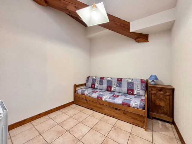 _lv_images__lot_0000020015_09_7312125