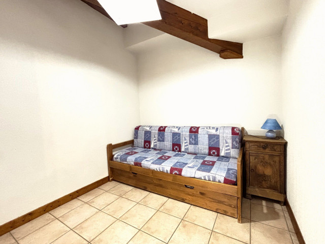 _lv_images__lot_0000020015_13_7033364