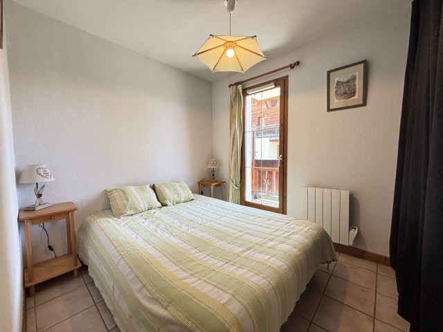 _lv_images__lot_0000020034_06_6856103