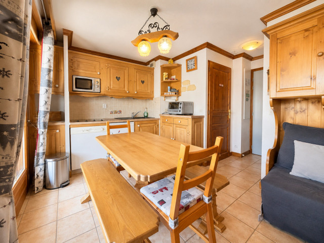_lv_images__lot_0000020076_06_8295461