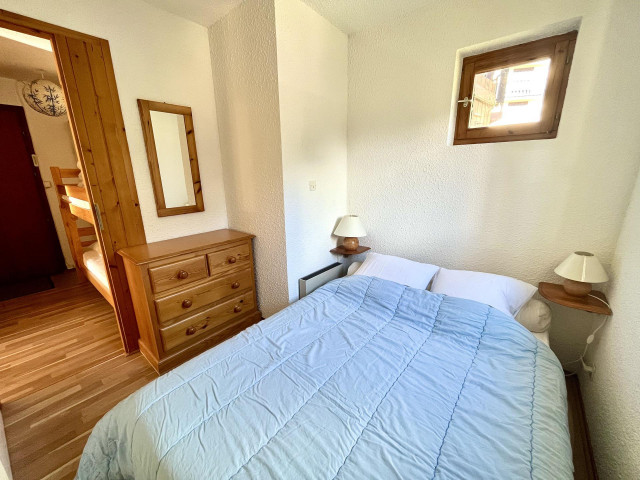 _lv_images__lot_0000080023_07_7019045 _lv_images__lot_0000080023_07_7019045