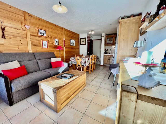 _lv_images__lot_0000100274_01_7016542 _lv_images__lot_0000100274_01_7016542