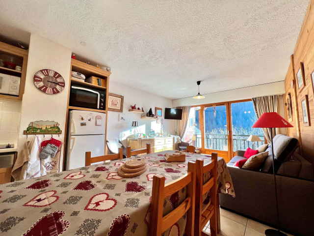 _lv_images__lot_0000100274_03_7605392 _lv_images__lot_0000100274_03_7605392