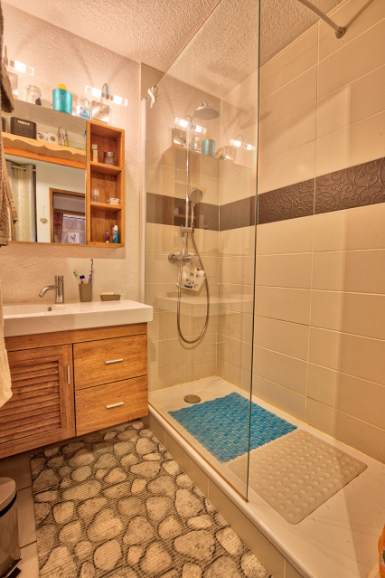 _lv_images__lot_0000100274_08_7562853