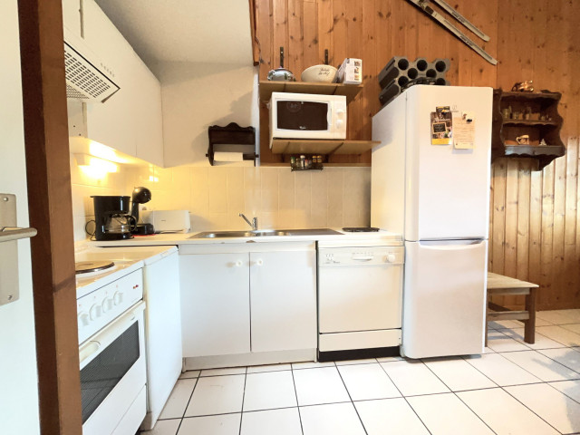 _lv_images__lot_0000100280_09_7231603