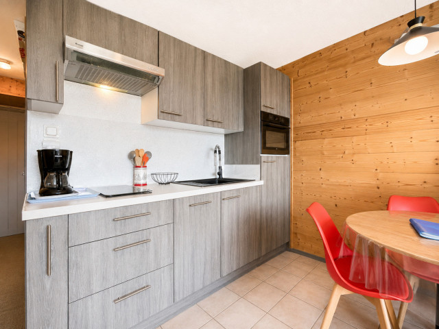_lv_images__lot_0000120167_04_8370520