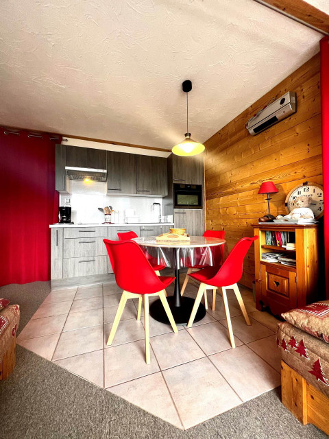 _lv_images__lot_0000120167_09_7209355