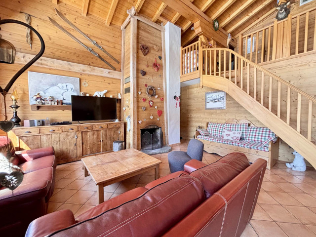 _lv_images__lot_0000140075_01_7617613