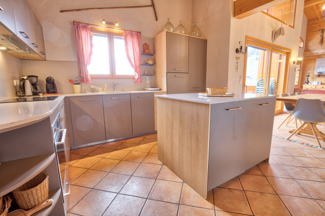 _lv_images__lot_0000140075_04_6949188