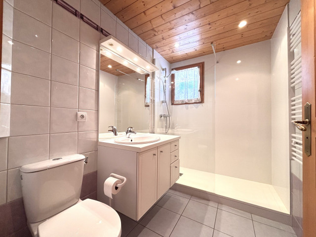 _lv_images__lot_0000140075_08_7617620