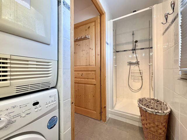 _lv_images__lot_0000680265_07_7751710