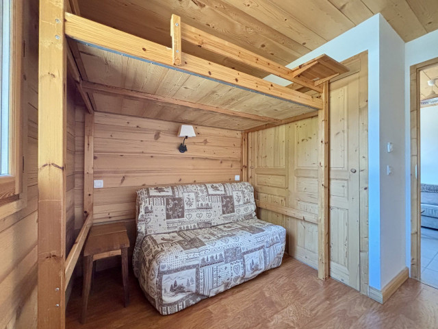 _lv_images__lot_0000680265_13_7739012