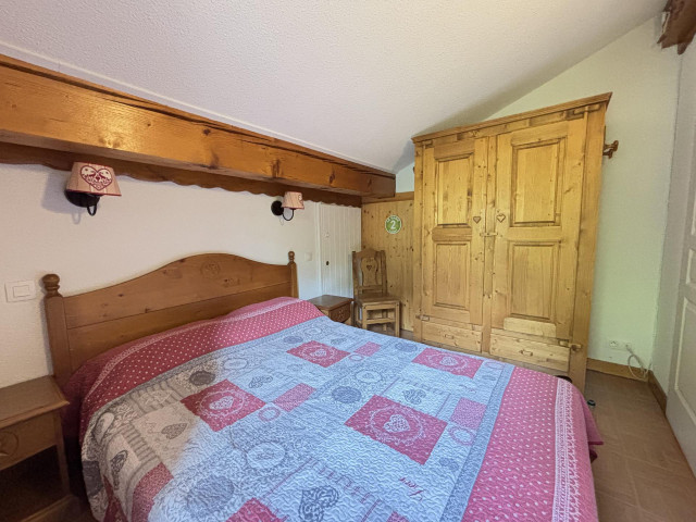 _lv_images__lot_0000860262_16_7713561