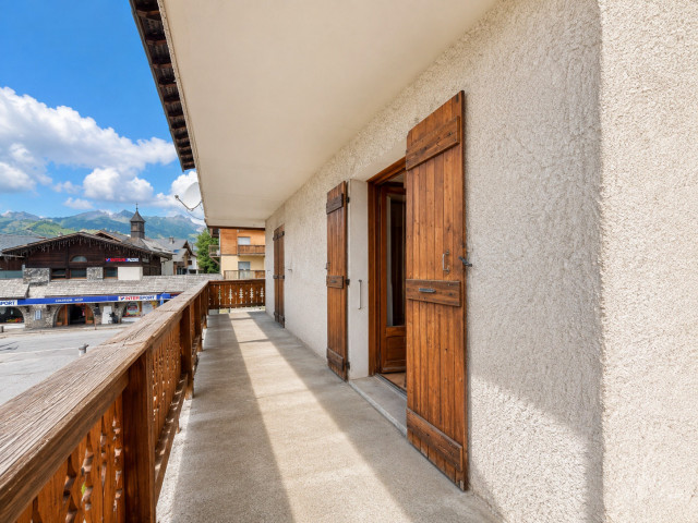 _lv_images__lot_0000920276_06_8435170