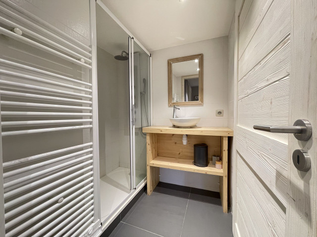 _lv_images__lot_0000960290_05_7864804
