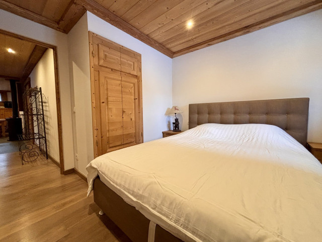 _lv_images__lot_0000970295_06_7488162