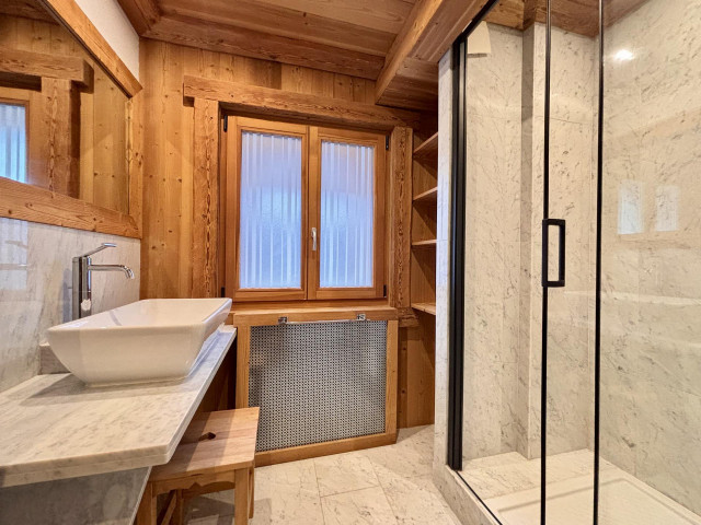 _lv_images__lot_0000970295_07_7712222