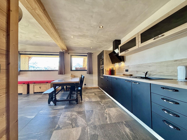 _lv_images__lot_0000970298_04_7763020