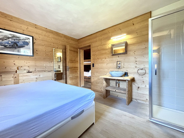 _lv_images__lot_0000970298_11_7763027