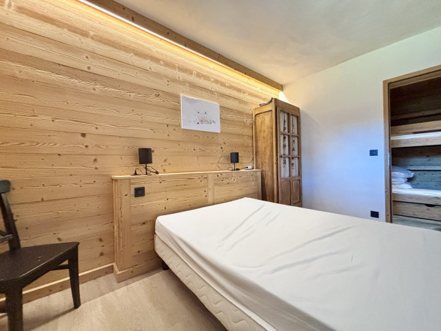 _lv_images__lot_0000970298_13_7675291