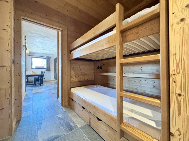 _lv_images__lot_0000970298_15_7763031