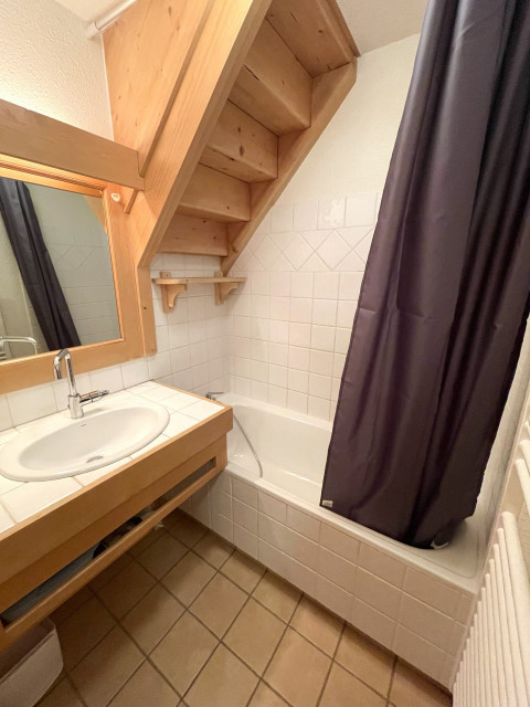 _lv_images__lot_0000970299_06_7564710