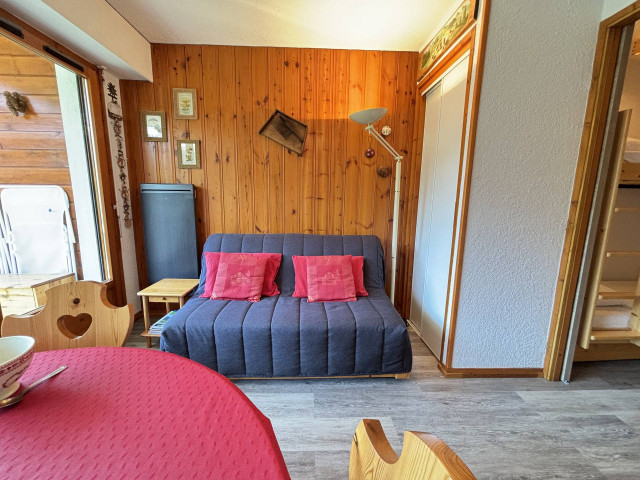 _lv_images__lot_0000970306_11_7757521