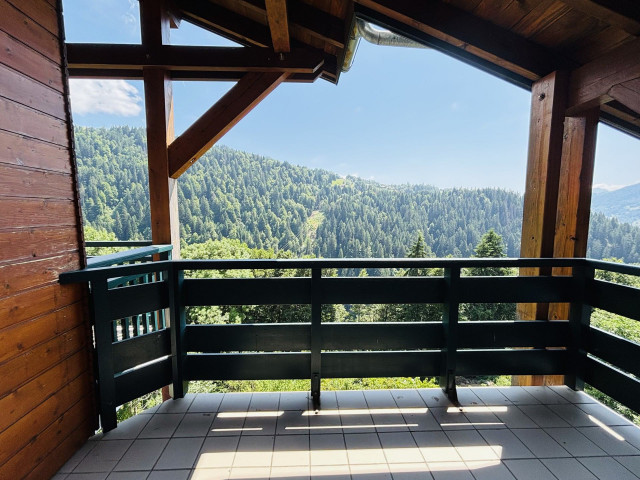 _lv_images__lot_0000970324_03_6899164