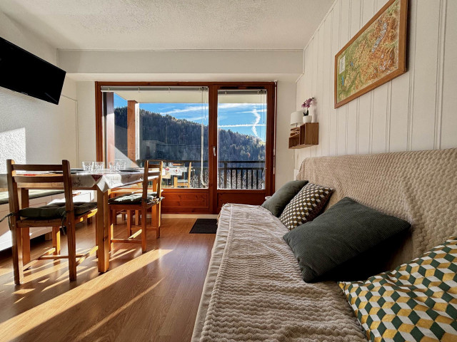 _lv_images__lot_0000970339_06_7679948