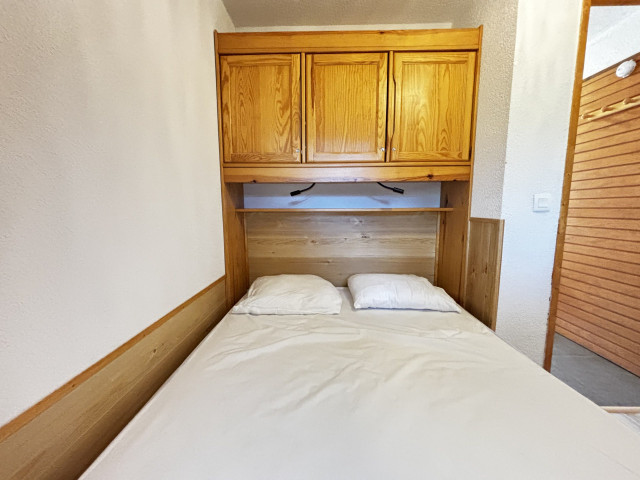 _lv_images__lot_0000970339_07_7750644