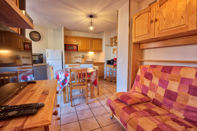 _lv_images__lot_0000970340_04_6884043